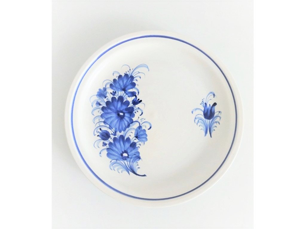 Talíř keramický mělký s modrými květy
