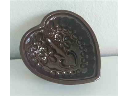Keramická forma na bábovku srdce - hnědá
