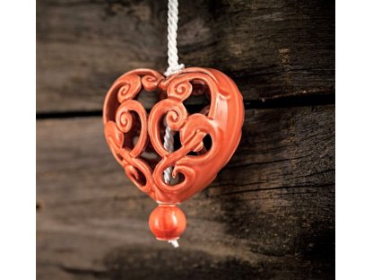 Keramické srdce vyřezávané - korálová - oranžová