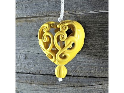 Keramické srdce vyřezávané - žlutá