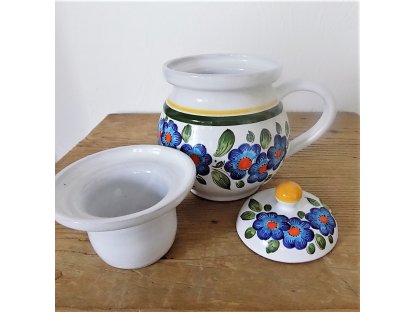 Keramický hrnek s modrými kvítky na čaj - 0,55 l - byliňák