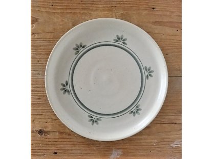 Keramický mělký talíř pětilístek - zelený