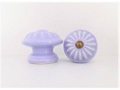 Porcelánový úchyt - fialková sedmikráska