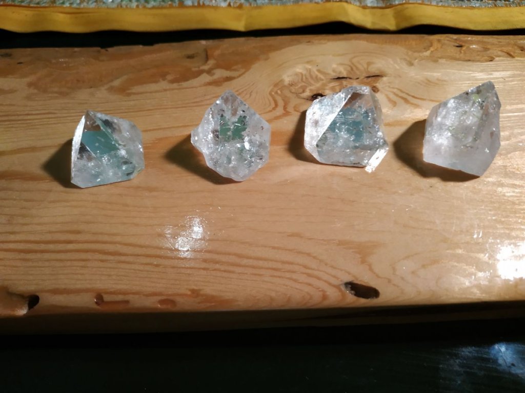 Apofylit /Apophylite Pyramid Speziell 2 cm 5 pc