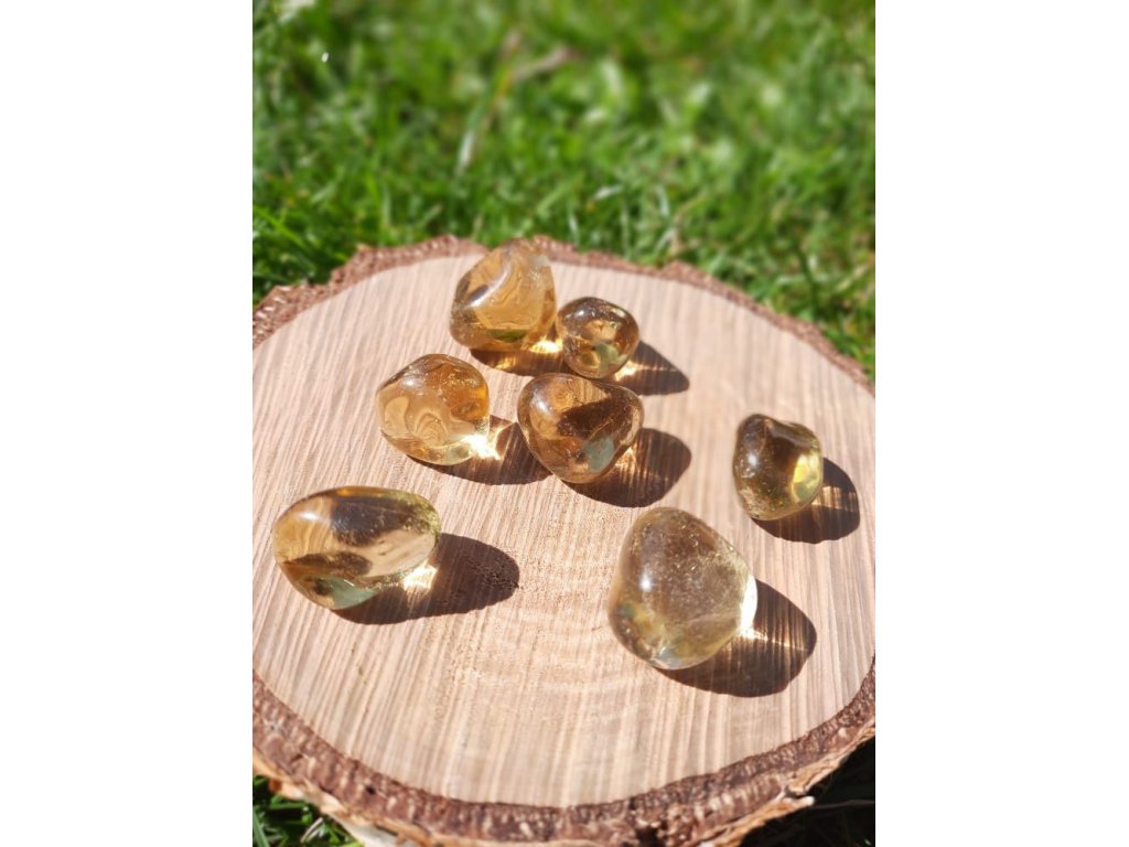 Citrine Vzacny přirodni 1,5cm maly