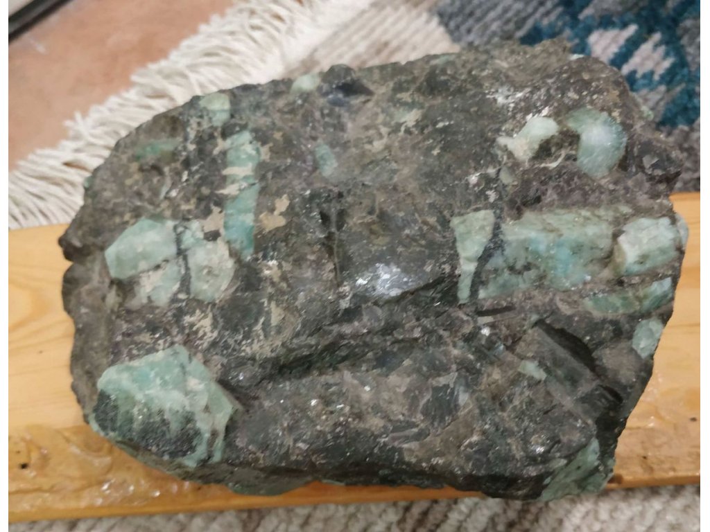 Emerald-Smaragd rough big 17cm