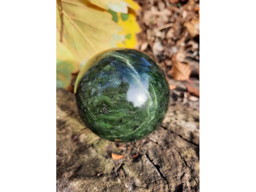 Koule,Sphere,Kugel Nephrite/Nefrite 7/8cm