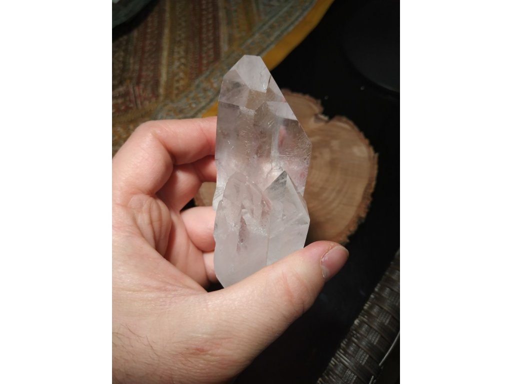 Křistál /Crystal/Bergkristall s 3 maly křistál/8cm #k40