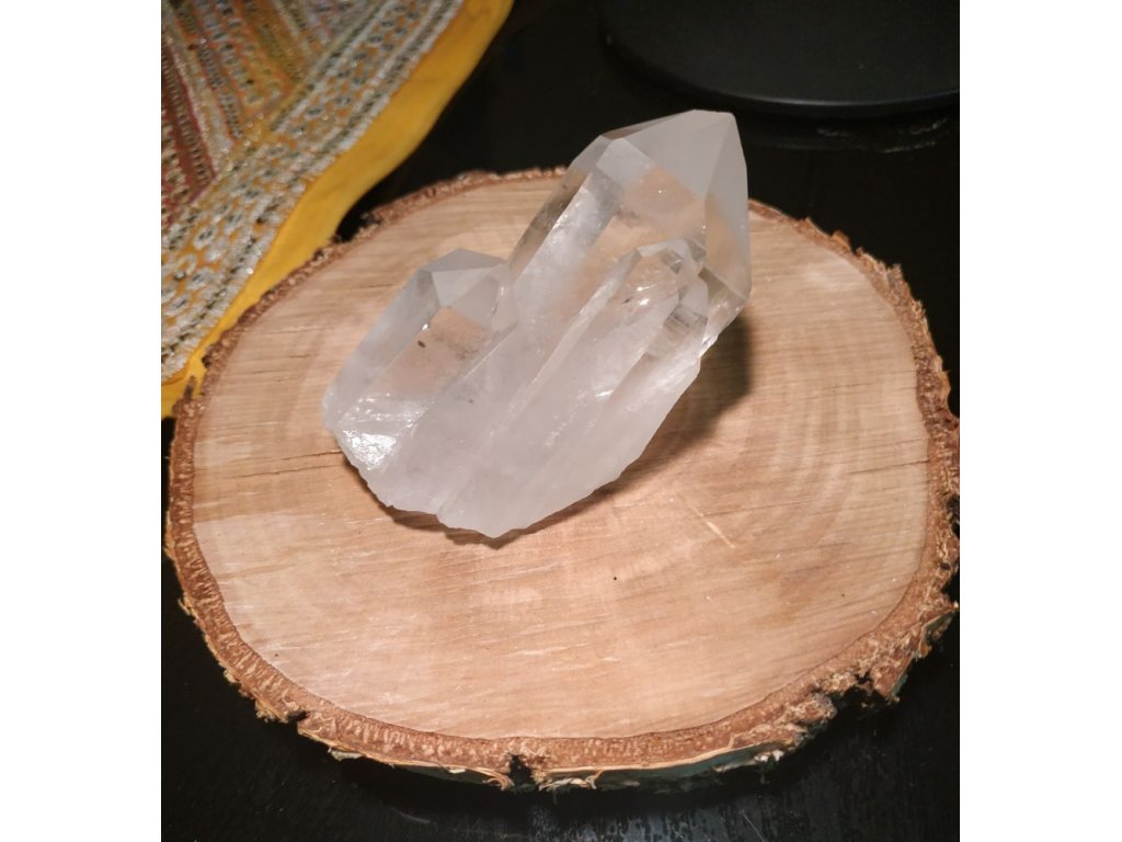 Bergkristall  mit 3 Kleiner Kristall-Familie Kristall- 7cm