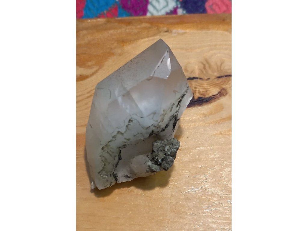 Schweizer Bergkristall mit chloride  und  hematite inkluse 5cm