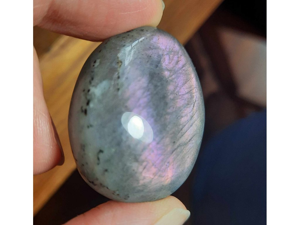 Labradorite plochy 3cm Fialovy