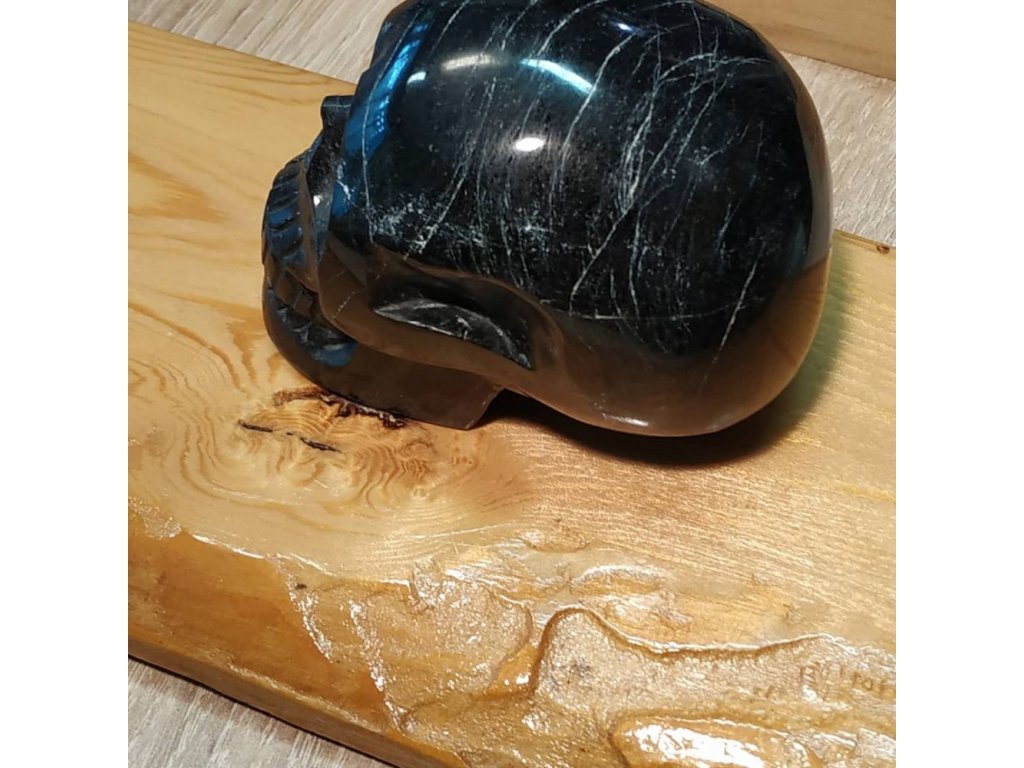 Lebka černy Turmalin  10-12cm