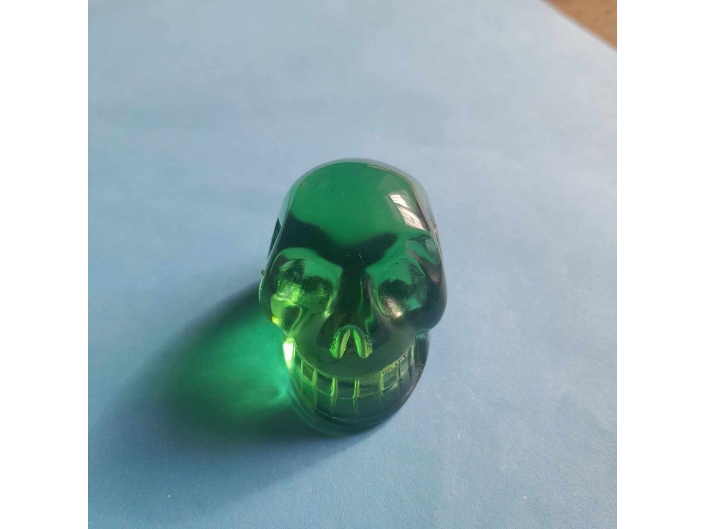 Skull Helenite/Andara green obsidian 4cm