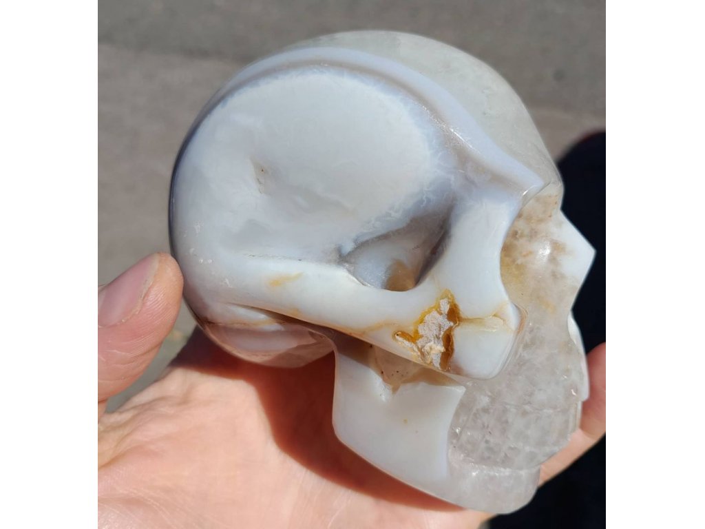 Skull Agate with Crystal Special shape 9cm