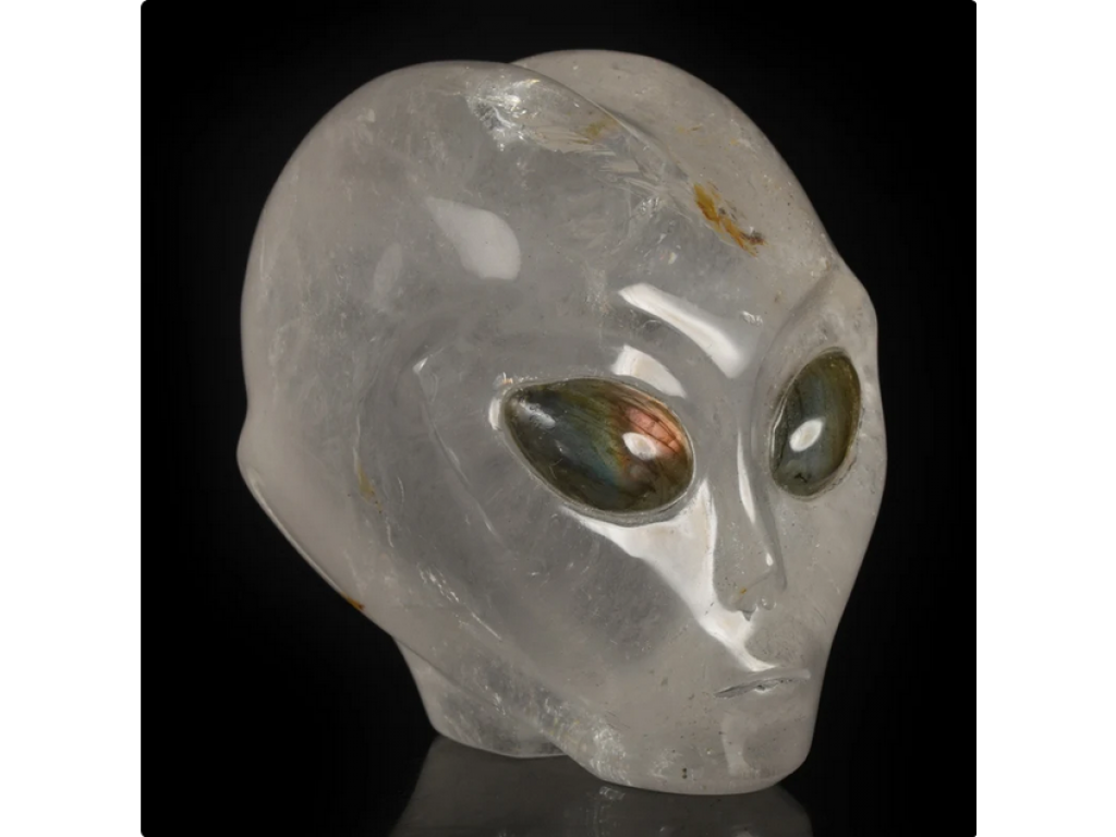 Crystal UFO star being 8cm with labradorite eyes