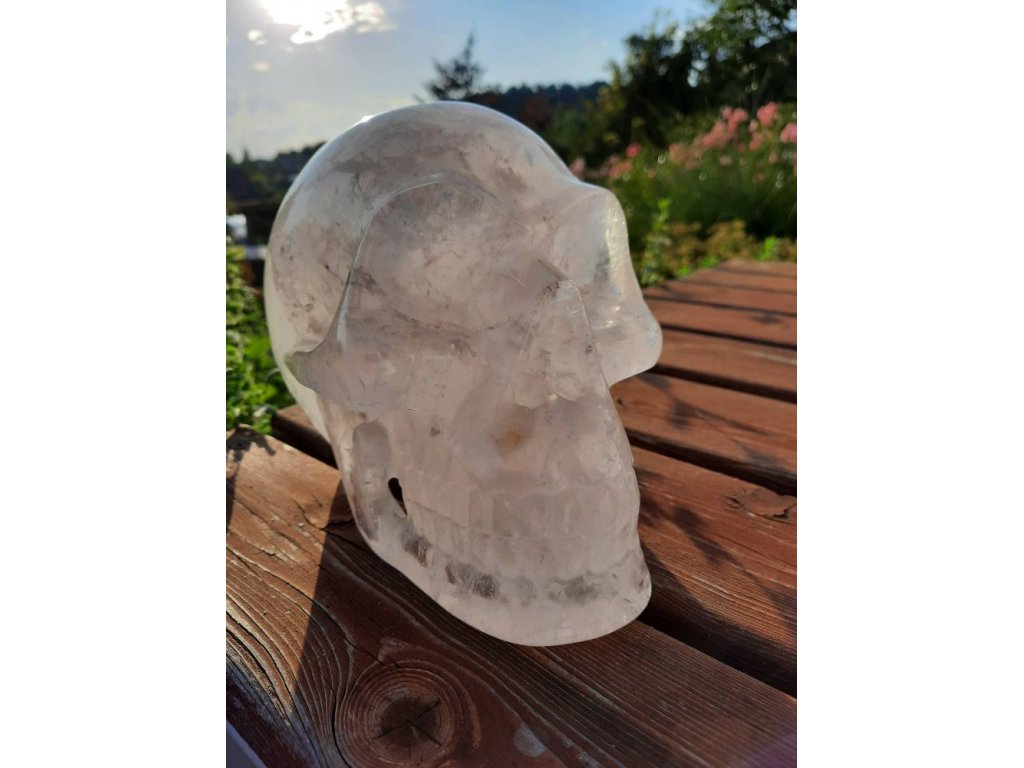 Skull Himalayan Quartz Extra Rainbow 18cmm