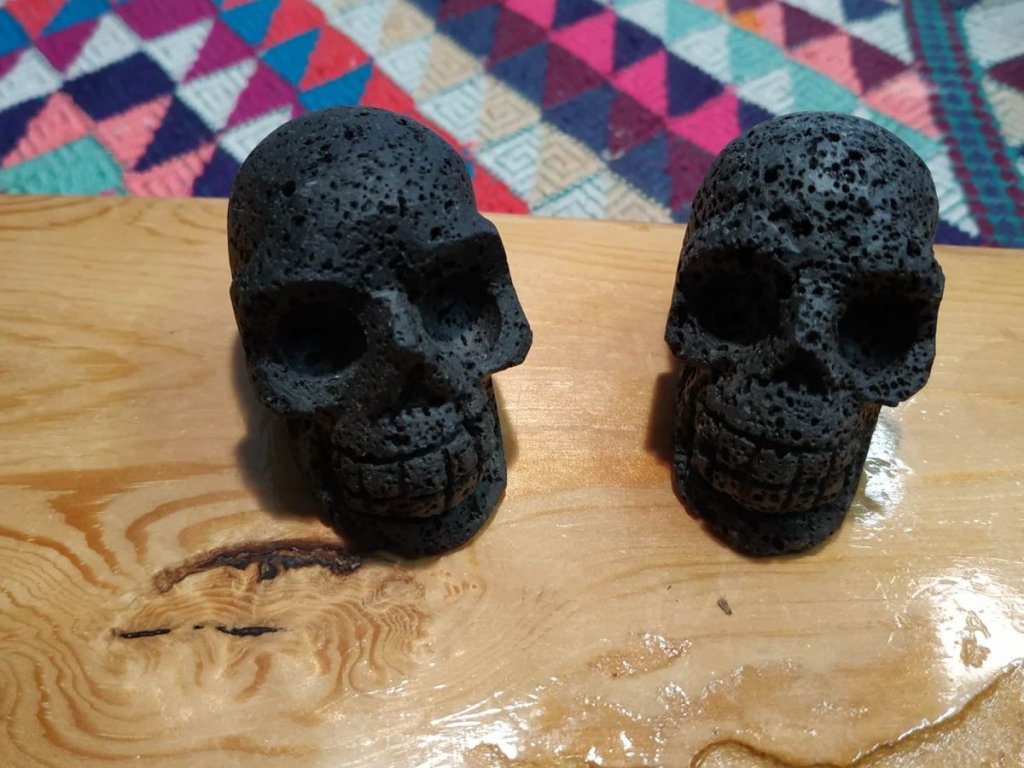 Skull Lava polished 4,5cm