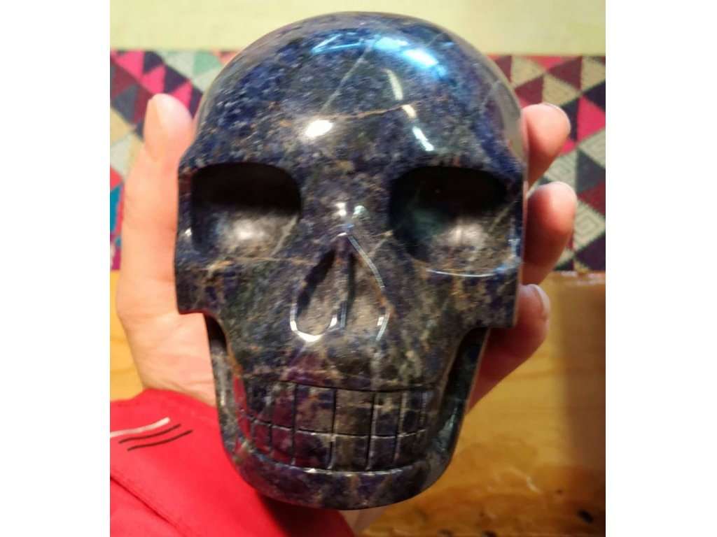 Skull Sodalite Extra 10cm