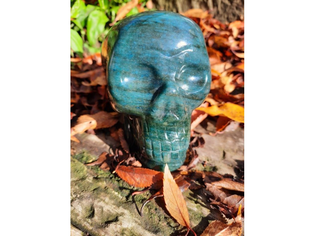 Skull Green Aventurine 10cm