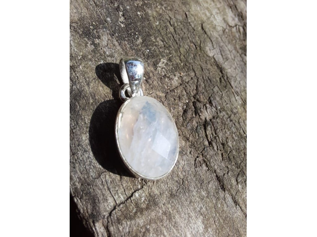 Moon stone Silver round Pendant 2,5cm