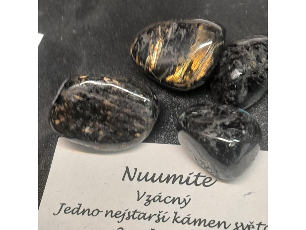 Nuummite//Numit tromlovanych vzácny Gronsko 2,3cm modry hlasi