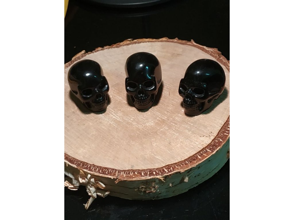 Skull  realistic obsidian 4,5cm