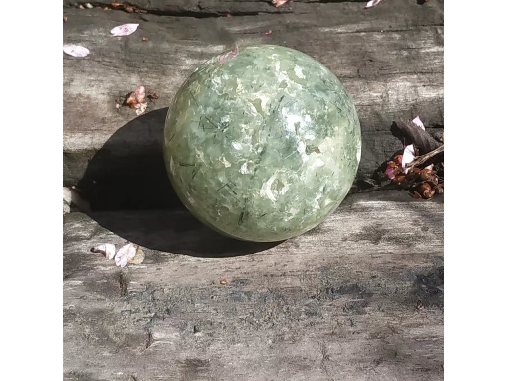 Prehnit s Turmalin/Tourmaline Ball/Koule/Sphere 5,5cm