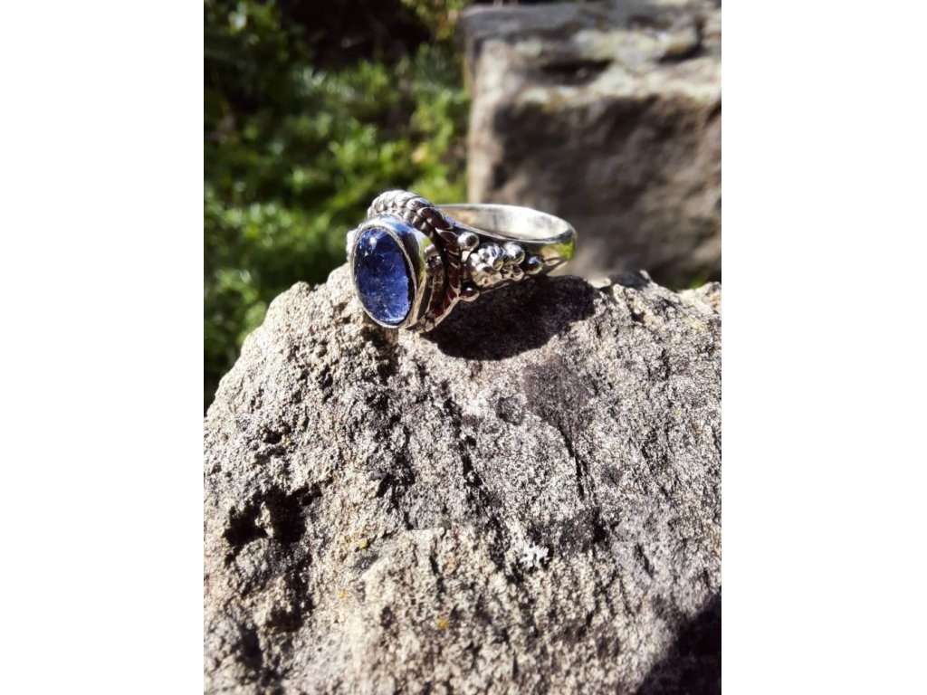 Silver Ring Tanzanite 2cm