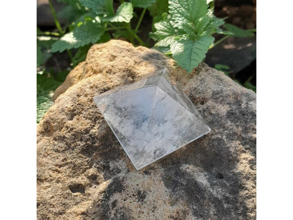 Pyramid Crystal 4cm