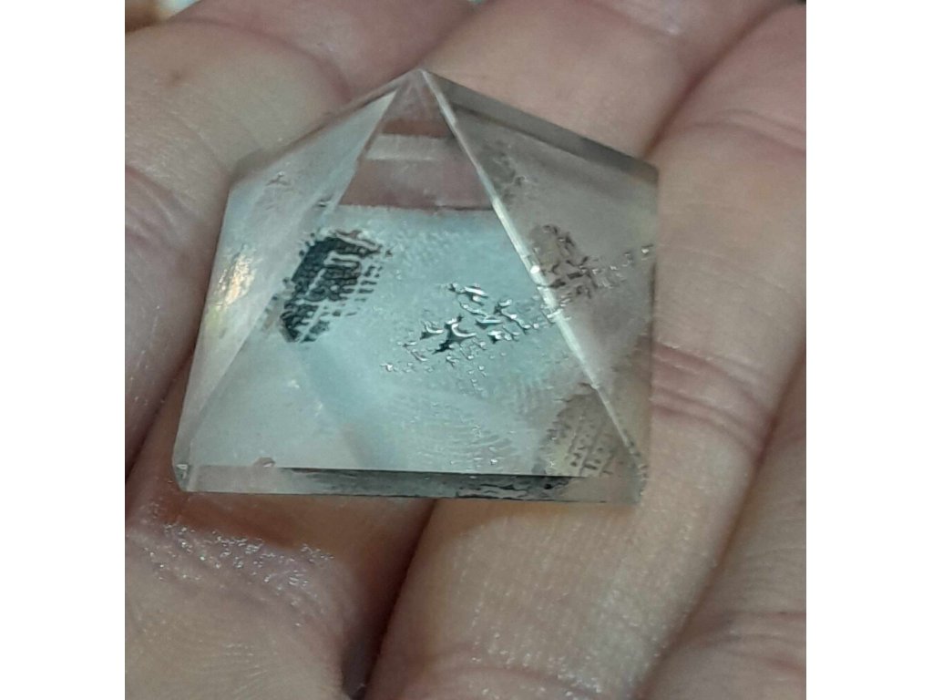 Pyramid Crystal 2 cm extra 100% clear-5 pc