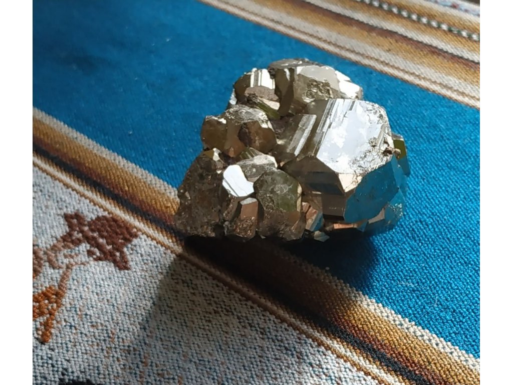 Pyrite cluster 4cm
