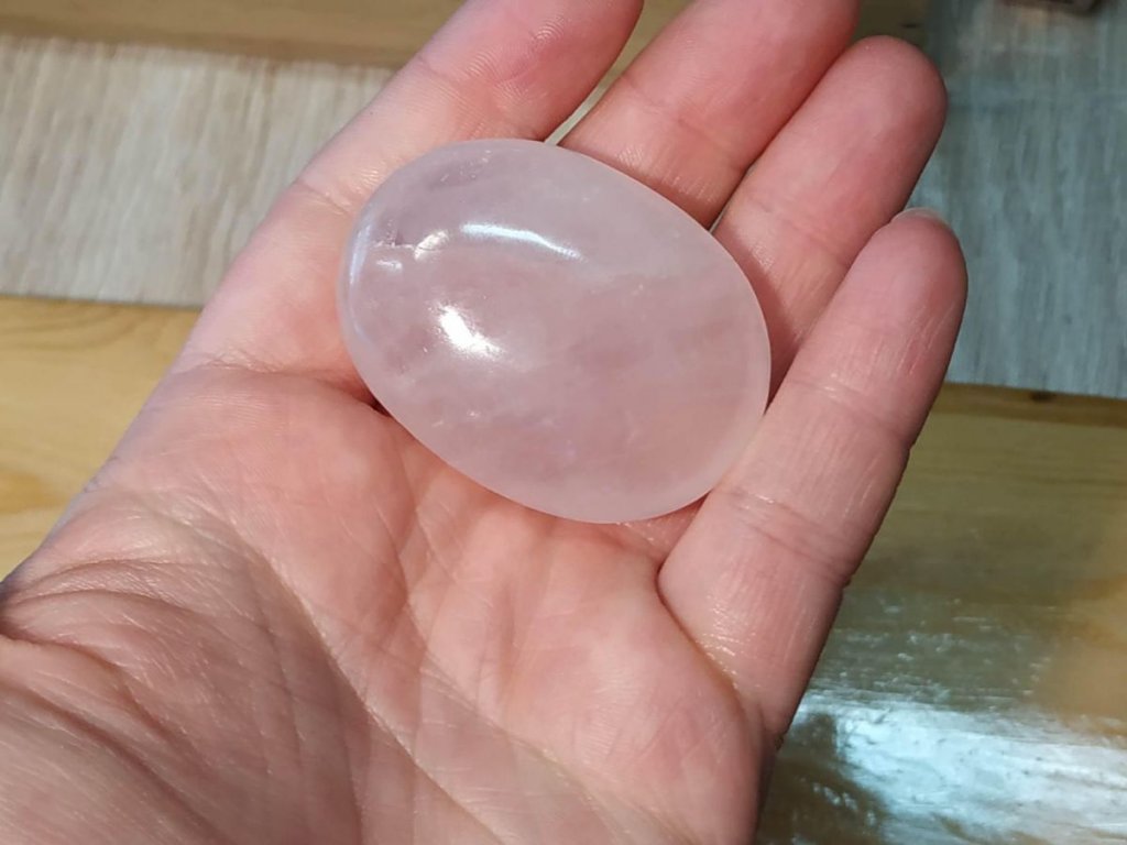 Rosenquartz handsch 6,5cm Extra