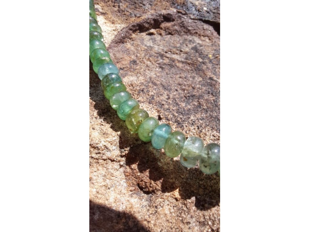 Emerald Korale/Necklace/Halskette 4-5mm