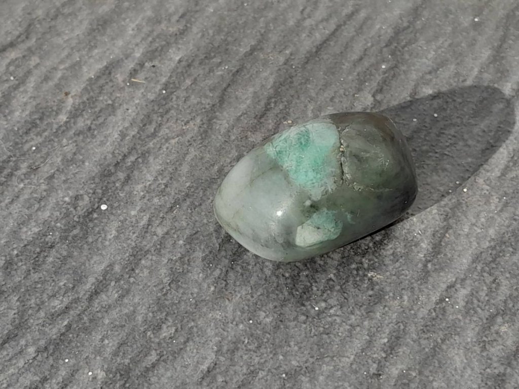 Emerald Tumble 3cm