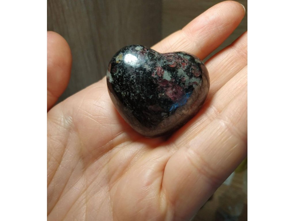 Special Heart rare one,Eudialyte,40mm