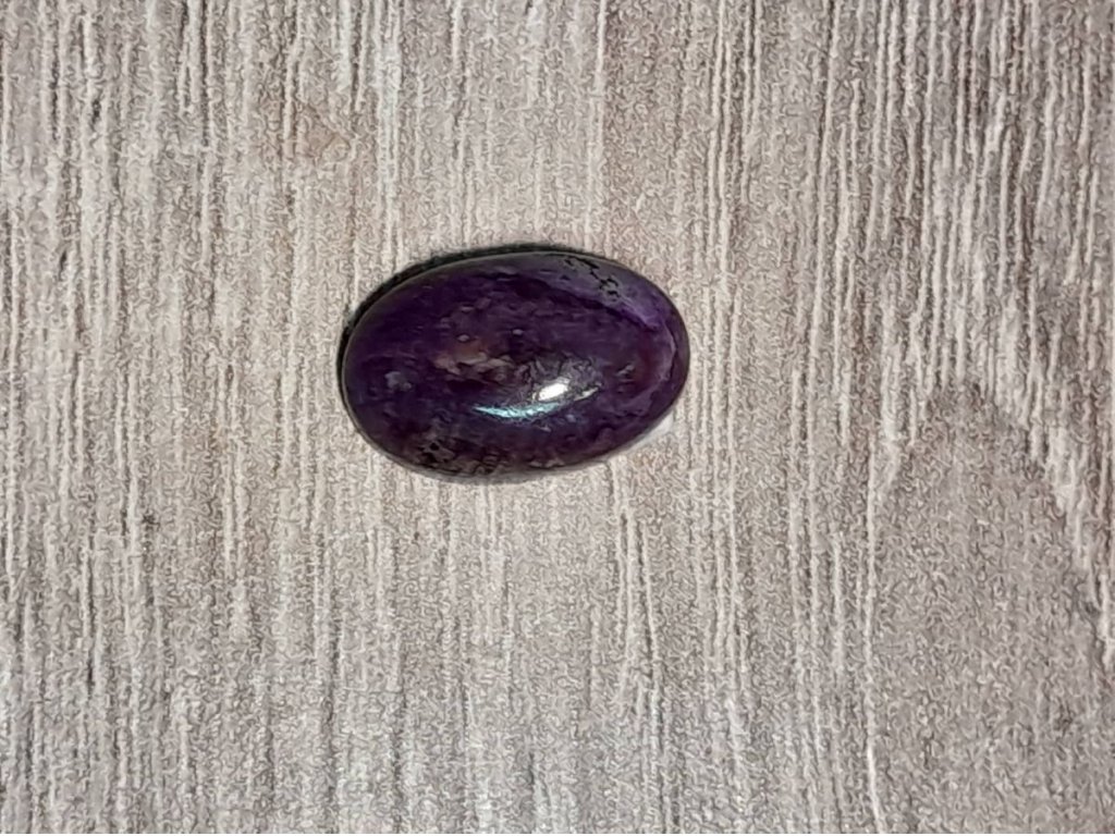 Sugilite /Luvelite/Wesselite cabochon 2cm