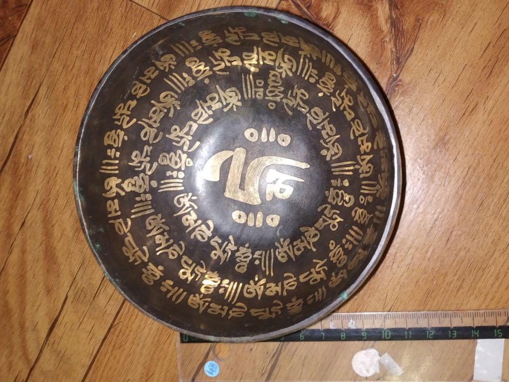 Tibetská mísa/Singing Bowl/Klangschalen Mantra s Dva dordže-vadžra-/with mantra and double dorjee 11cm