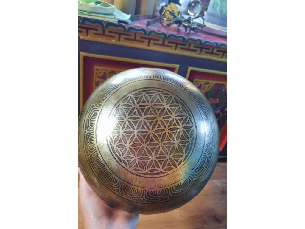 Singing bowl flower of life with Mantra 22,5cm