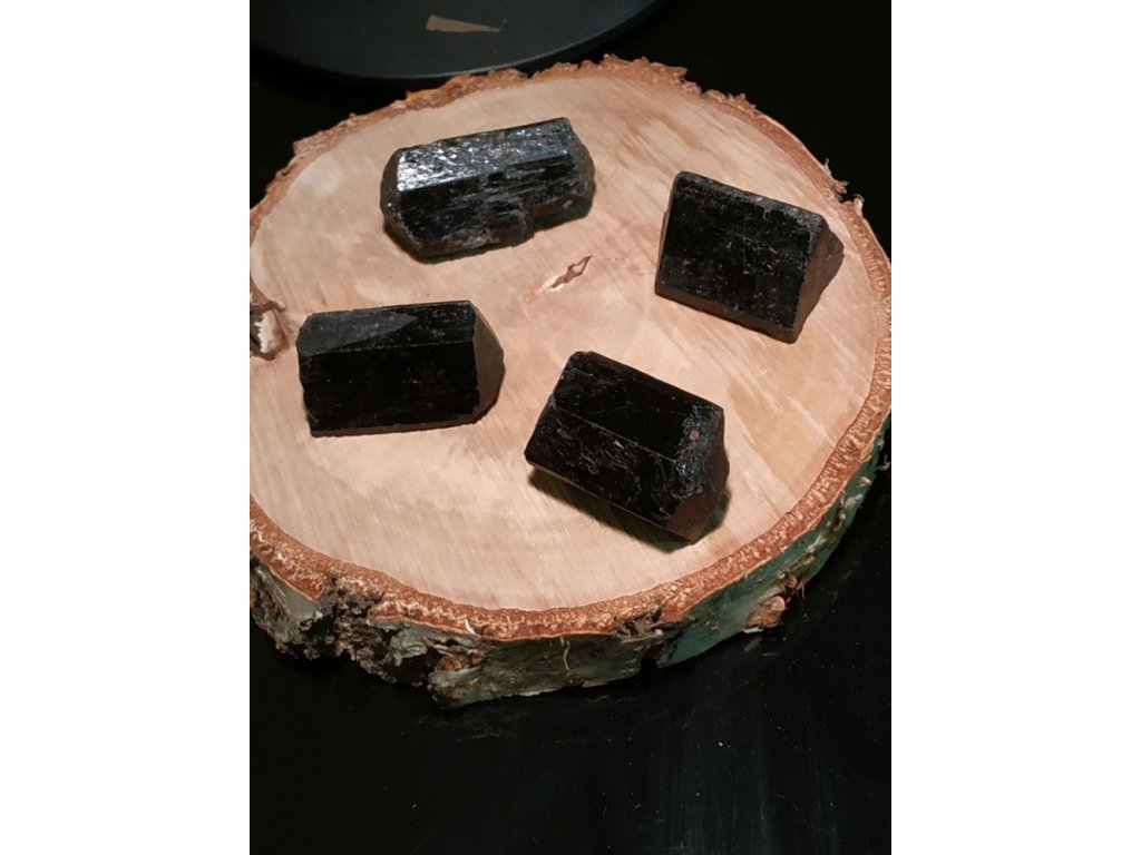 Black Tourmaline crystal 3cm