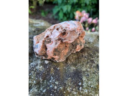 Chalcedon Geode 8cm