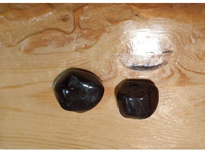 Granat/Garnet 3cm tromlovaný/tumble