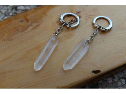Kličenka Křistál sůrovy/Key holder Crystal rough one 4cm