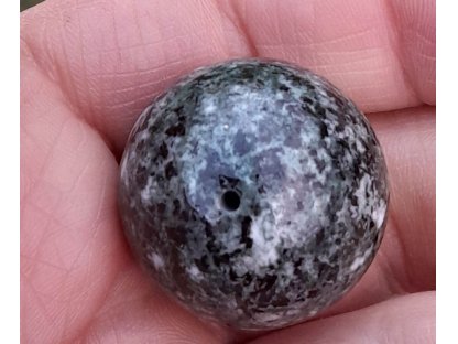 Ball Preseli Blue Stone/Dolerite/Stonehenge drilled small 20 mm