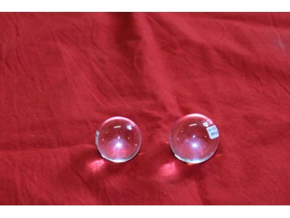 Koule z pravého cistoheo křišťálu /Crytal ball /maly/small 1,5-2cm 2