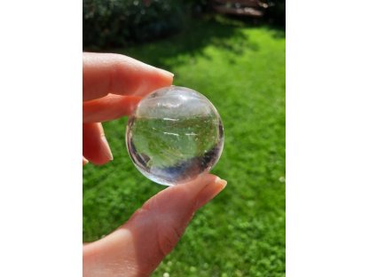 Bergkristall kugel mit Regebogen 4,5cm