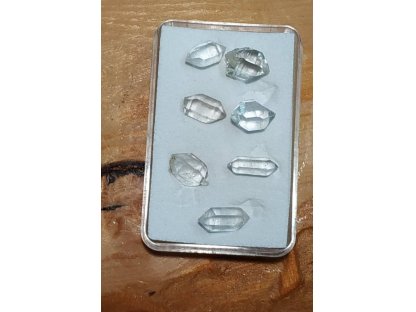 křistál Dvasobny/Double pointed crystal  - 10 mm-7 pieces
