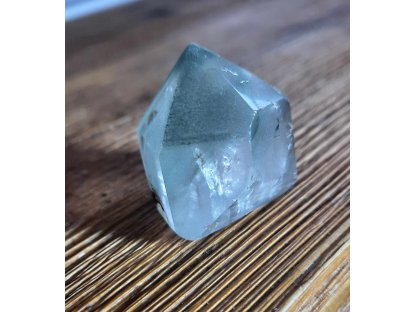 Crystal with Chloride special polished point