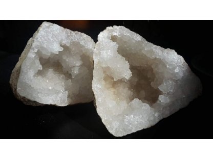 Křišťálová geoda 10-12cm-5 ks Velchoobchod baleny