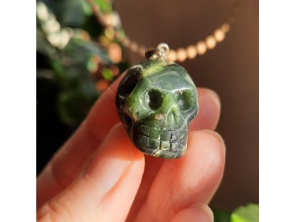 Skull silver hook pendant *Atlantisite* Serpentine with Stichtite 2cm rare 2