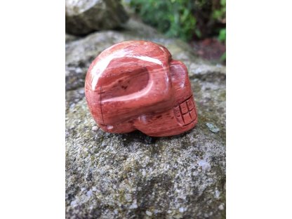 Red jasper skull 4cm